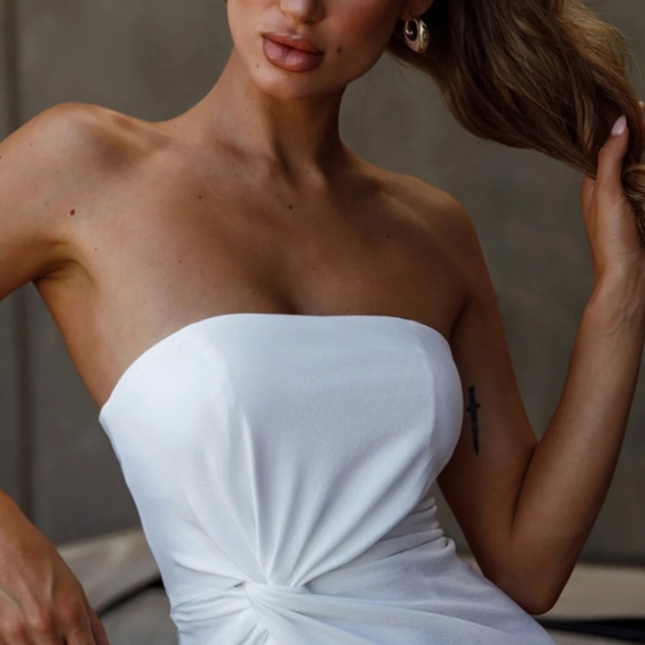 SELFIE LESLIE PROM QUEEN BANDEAU MINI DRESS WHITE - Picture 6 of 14